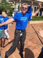 Dr. Stuart Ravnik, Associate Dean of the UT Southwestern Graduate School of Biomedical Sciences.