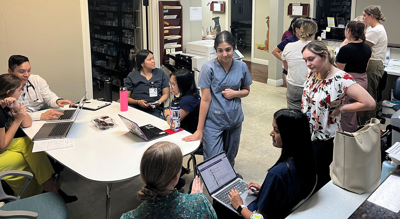 Medical students behind the scenes at the agape multidisciplinary clinic