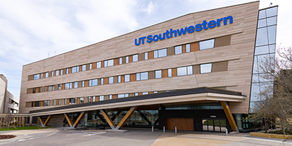 exterior view of the UT Southwestern Frisco clinics location