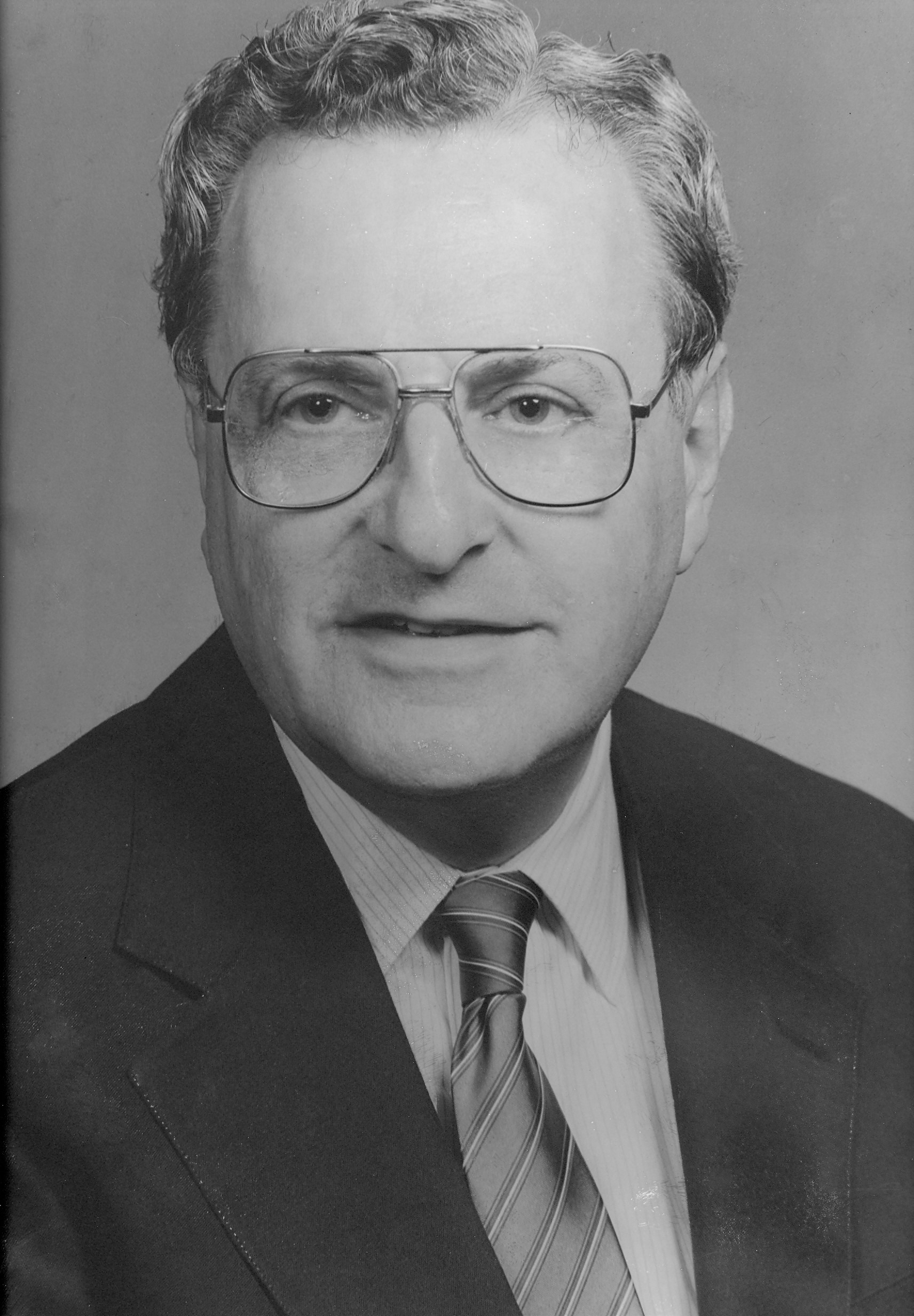 Dr. Heinz Eichenwald