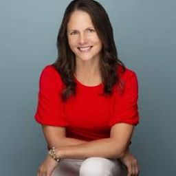 Portrait photo of Leah Marone, LCSW